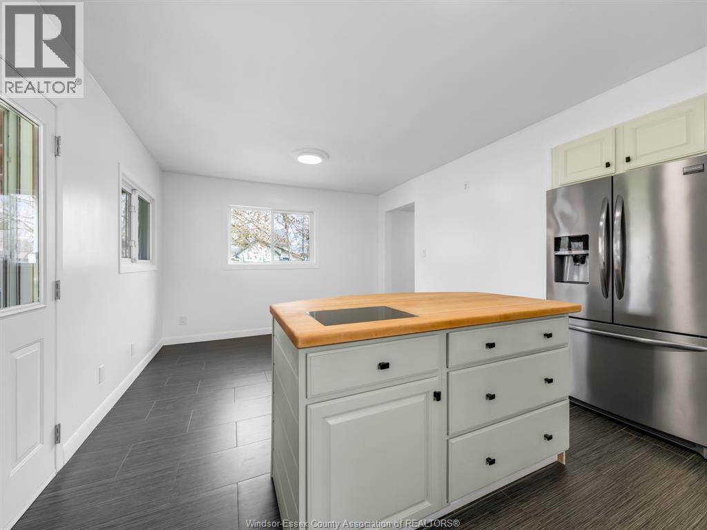 2432 Front Road, Lasalle, Ontario N9J 2C4 - Photo 16 - 25031673