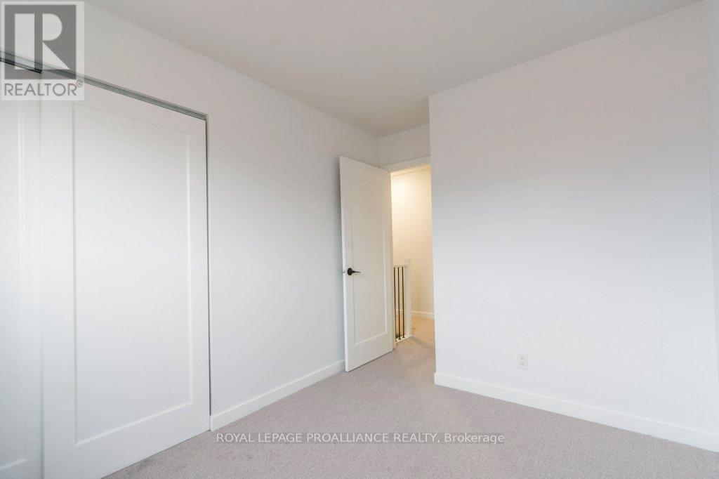 19 - 15 Tracey Park Drive, Belleville, Ontario  K8P 4R4 - Photo 16 - X12509280