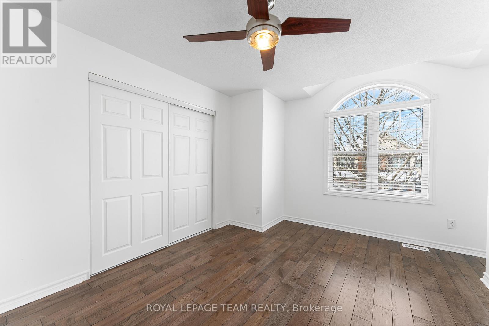 221 Kohilo Crescent, Ottawa, Ontario  K2S 0E5 - Photo 32 - X12616250