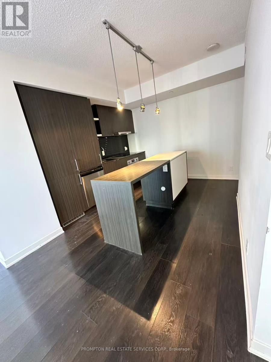 1905 - 100 Harbour Street, Toronto (Waterfront Communities), Ontario  M5J 2T5 - Photo 3 - C12633766