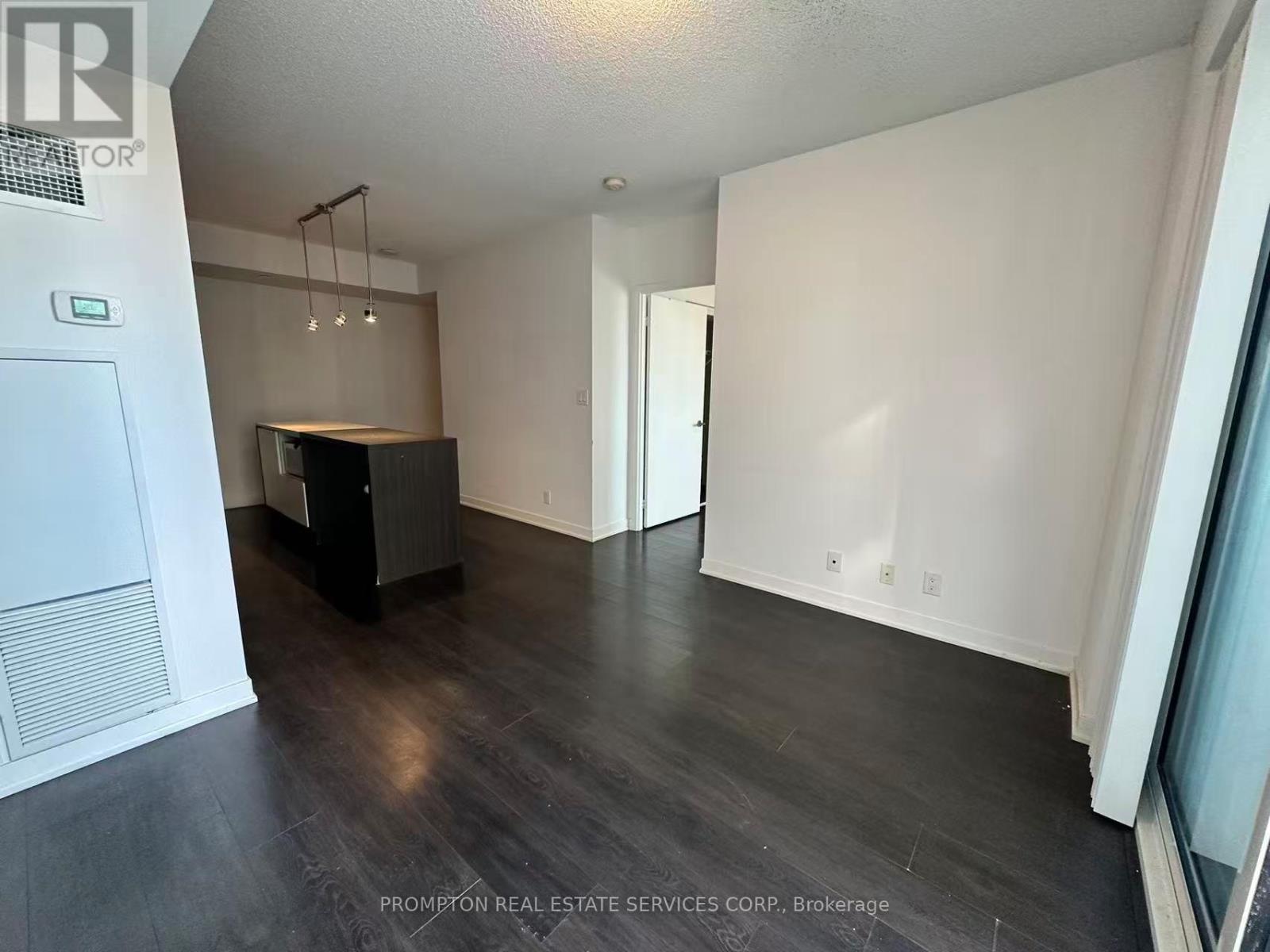 1905 - 100 Harbour Street, Toronto (Waterfront Communities), Ontario  M5J 2T5 - Photo 5 - C12633766