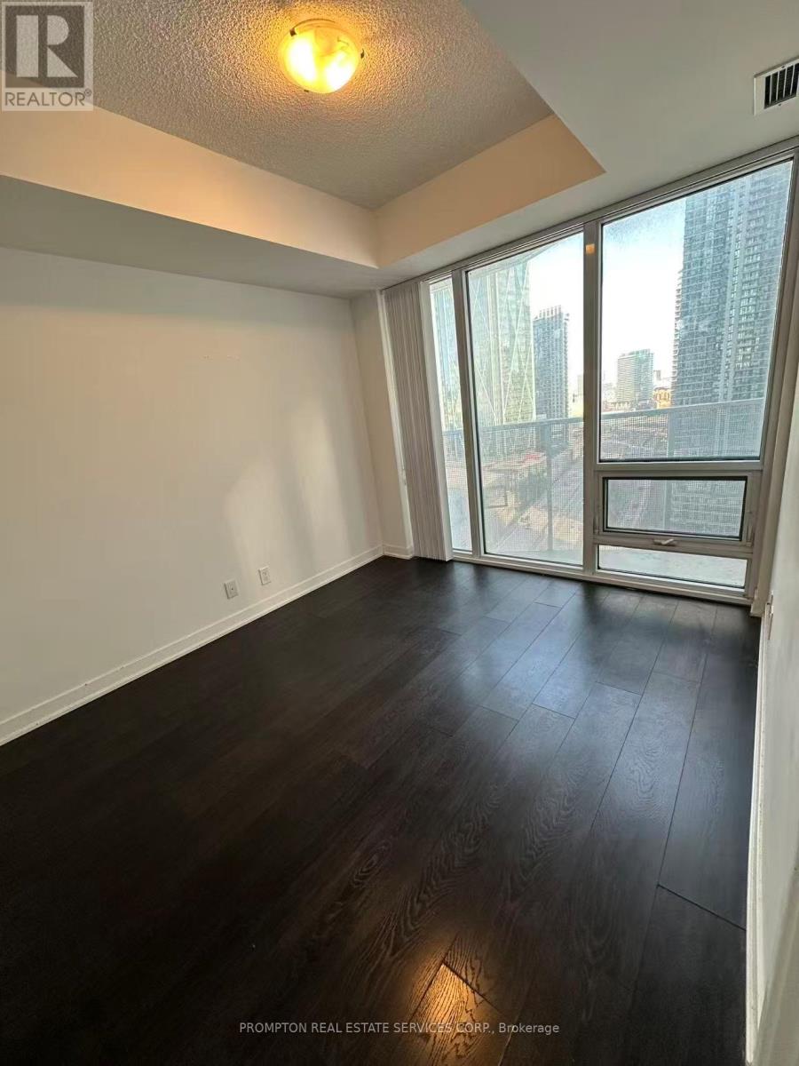 1905 - 100 Harbour Street, Toronto (Waterfront Communities), Ontario  M5J 2T5 - Photo 7 - C12633766