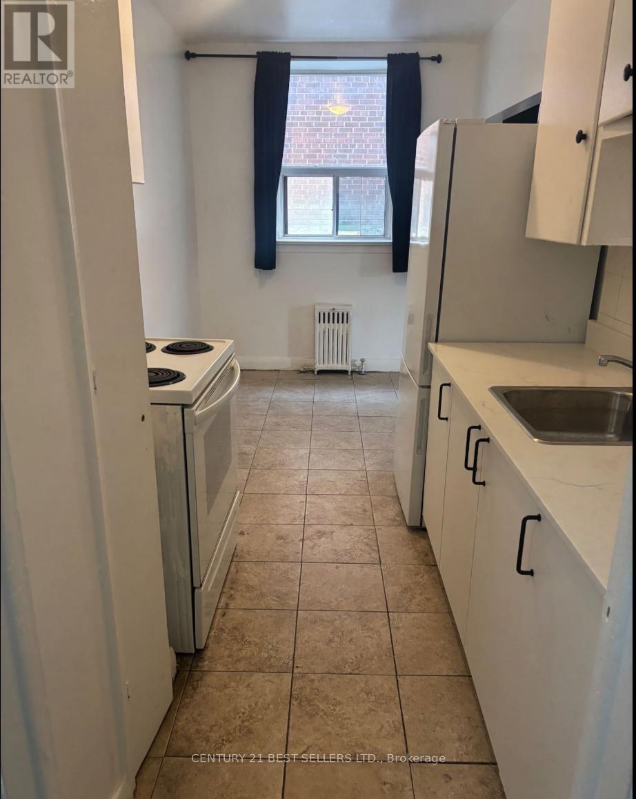 204 - 990 O'connor Drive, Toronto, Ontario  M4B 2T3 - Photo 4 - E12633796