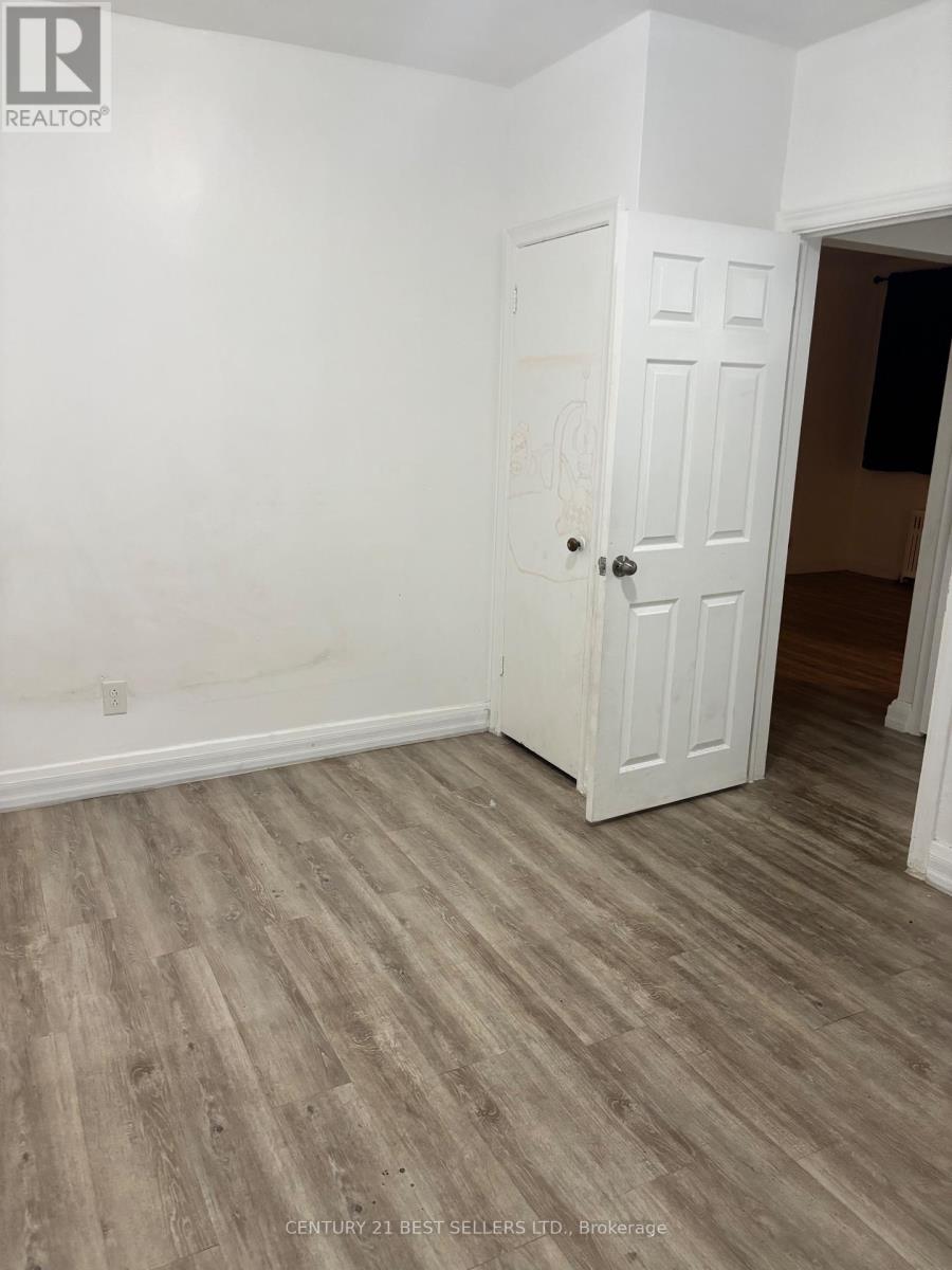 204 - 990 O'connor Drive, Toronto, Ontario  M4B 2T3 - Photo 7 - E12633796