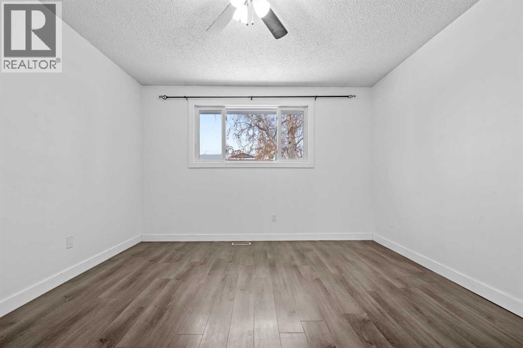 263 Doverview Crescent Se, Calgary, Alberta T2B 1Y7 - Photo 11 - A2274126