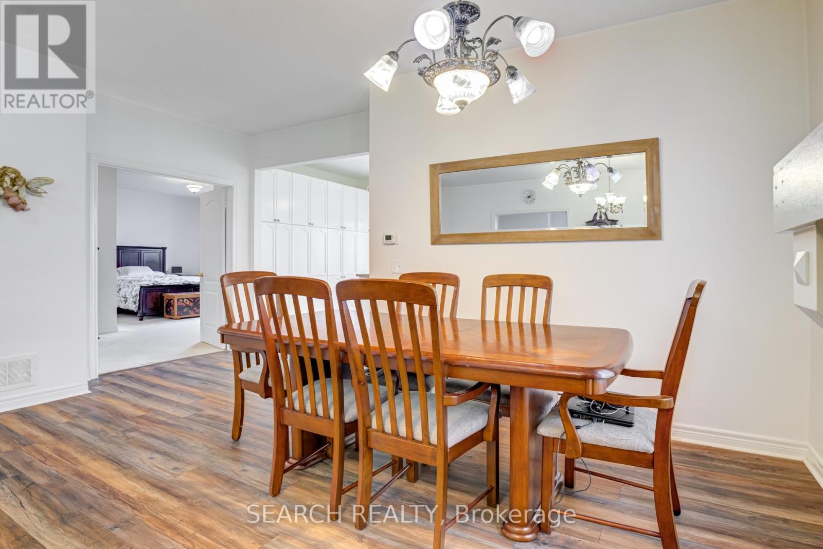 19 Treeline Boulevard, Brampton, Ontario L6P 1C5 - Photo 10 - W12549506