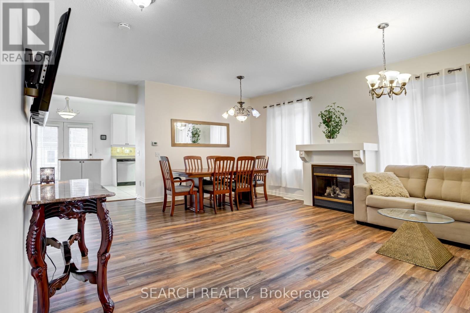 19 Treeline Boulevard, Brampton, Ontario L6P 1C5 - Photo 8 - W12549506