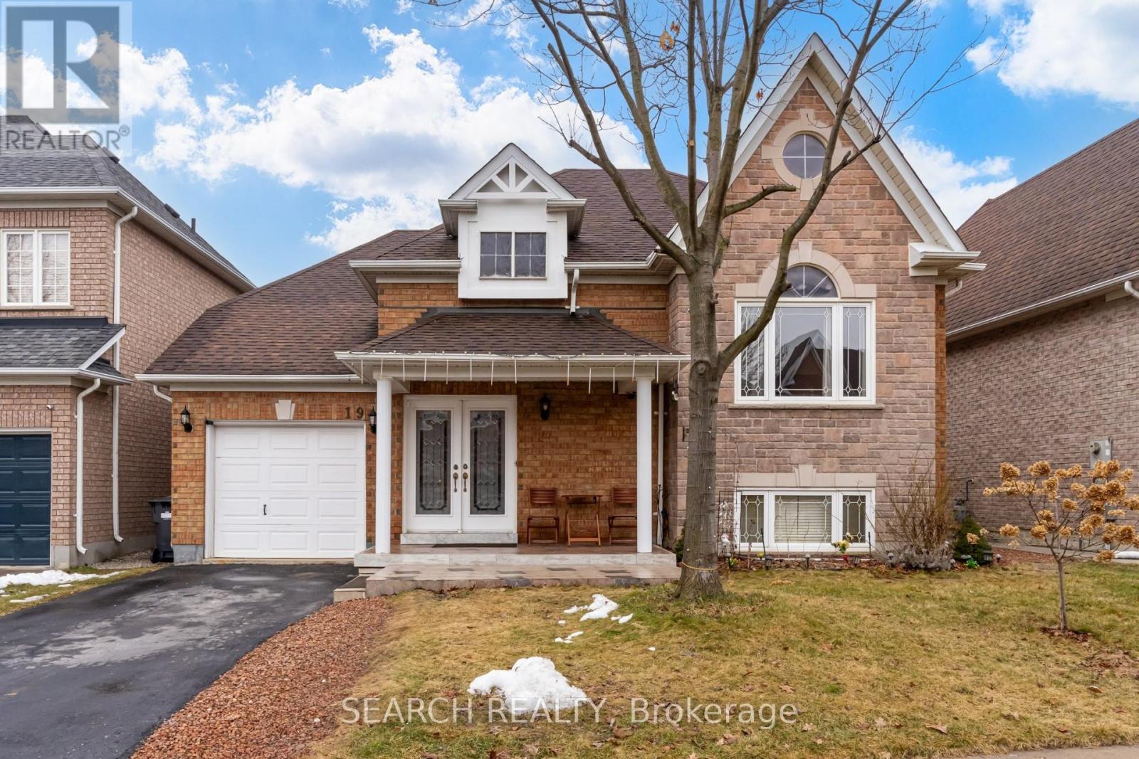 19 TREELINE BOULEVARD, Brampton, Ontario