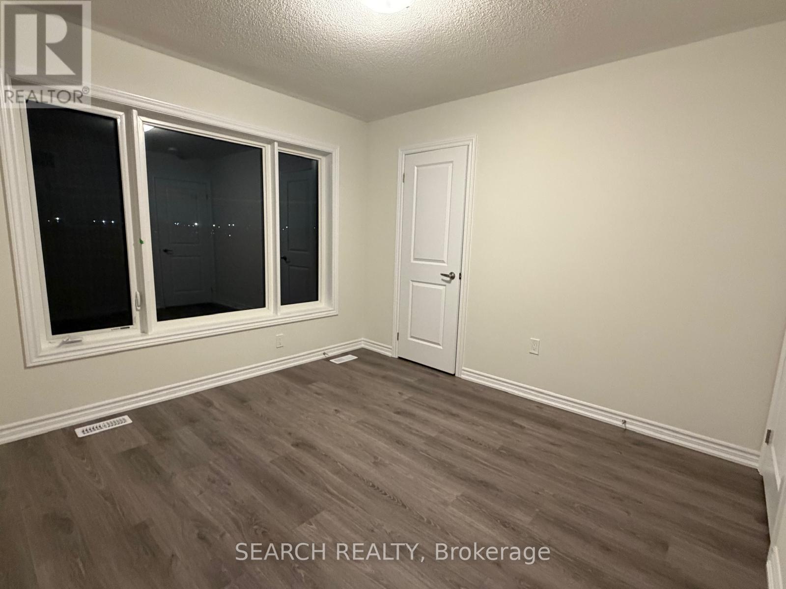 293 Lindsay Street N, Kawartha Lakes, Ontario  K9V 0T4 - Photo 13 - X12560030