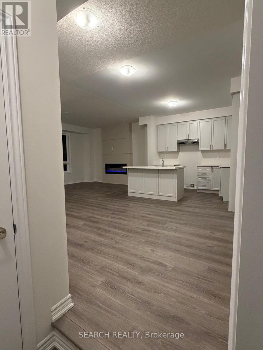 293 Lindsay Street N, Kawartha Lakes, Ontario  K9V 0T4 - Photo 6 - X12560030