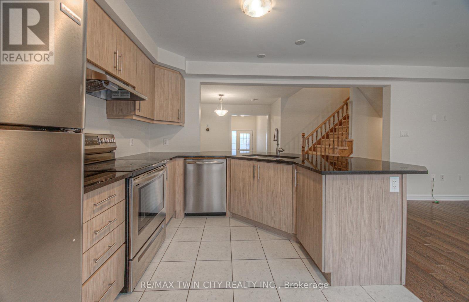 32 - 19 Ridge Road, Cambridge, Ontario  N3E 0C7 - Photo 17 - X12614958