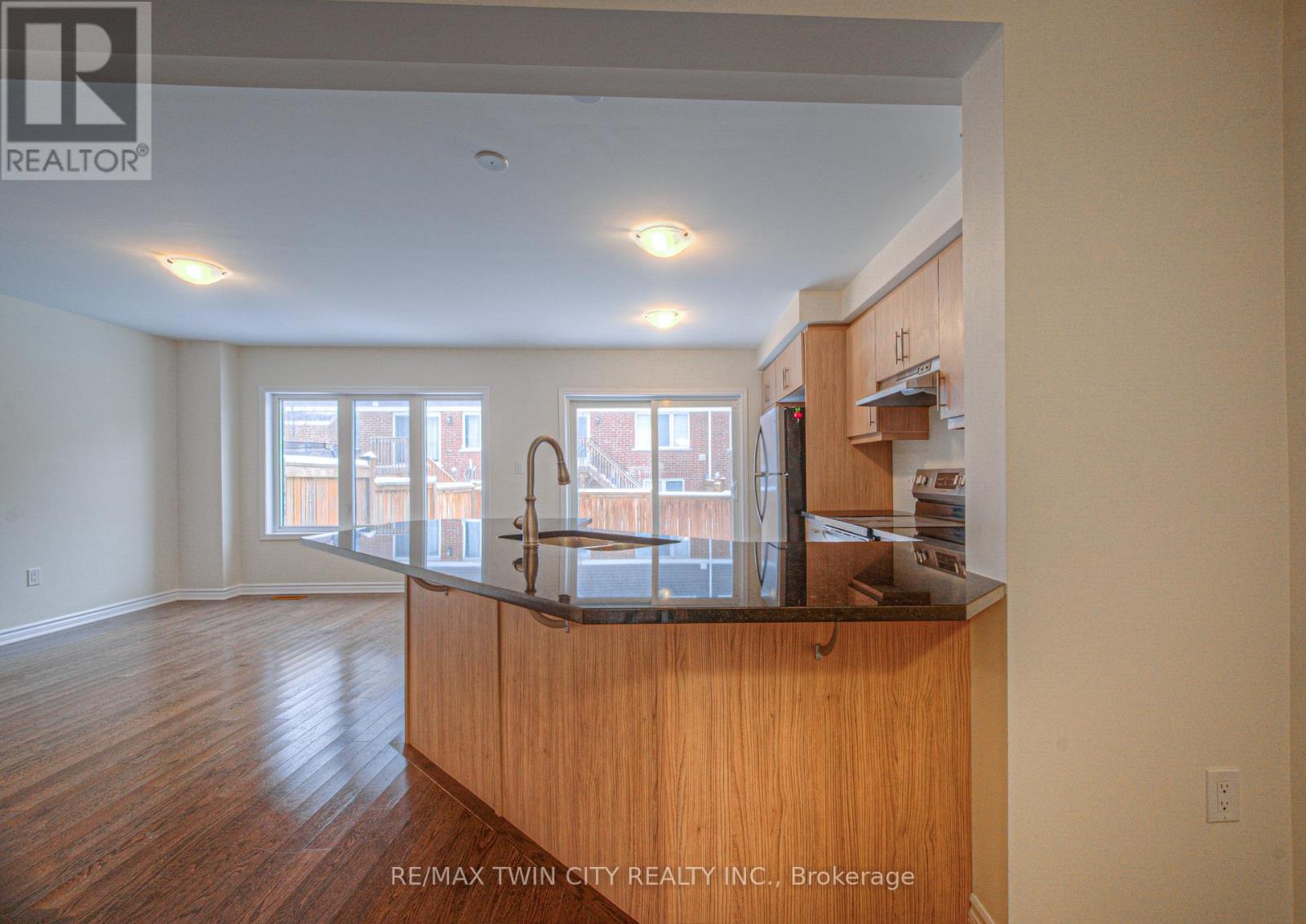 32 - 19 Ridge Road, Cambridge, Ontario  N3E 0C7 - Photo 22 - X12614958