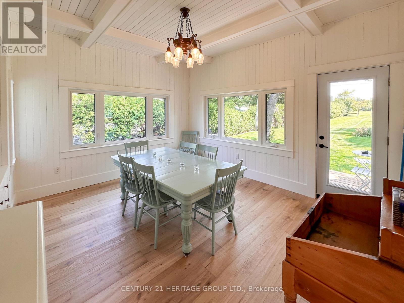 911 Lake Drive N, Georgina (Historic Lakeshore Communities), Ontario  L4P 3E9 - Photo 18 - N12633758