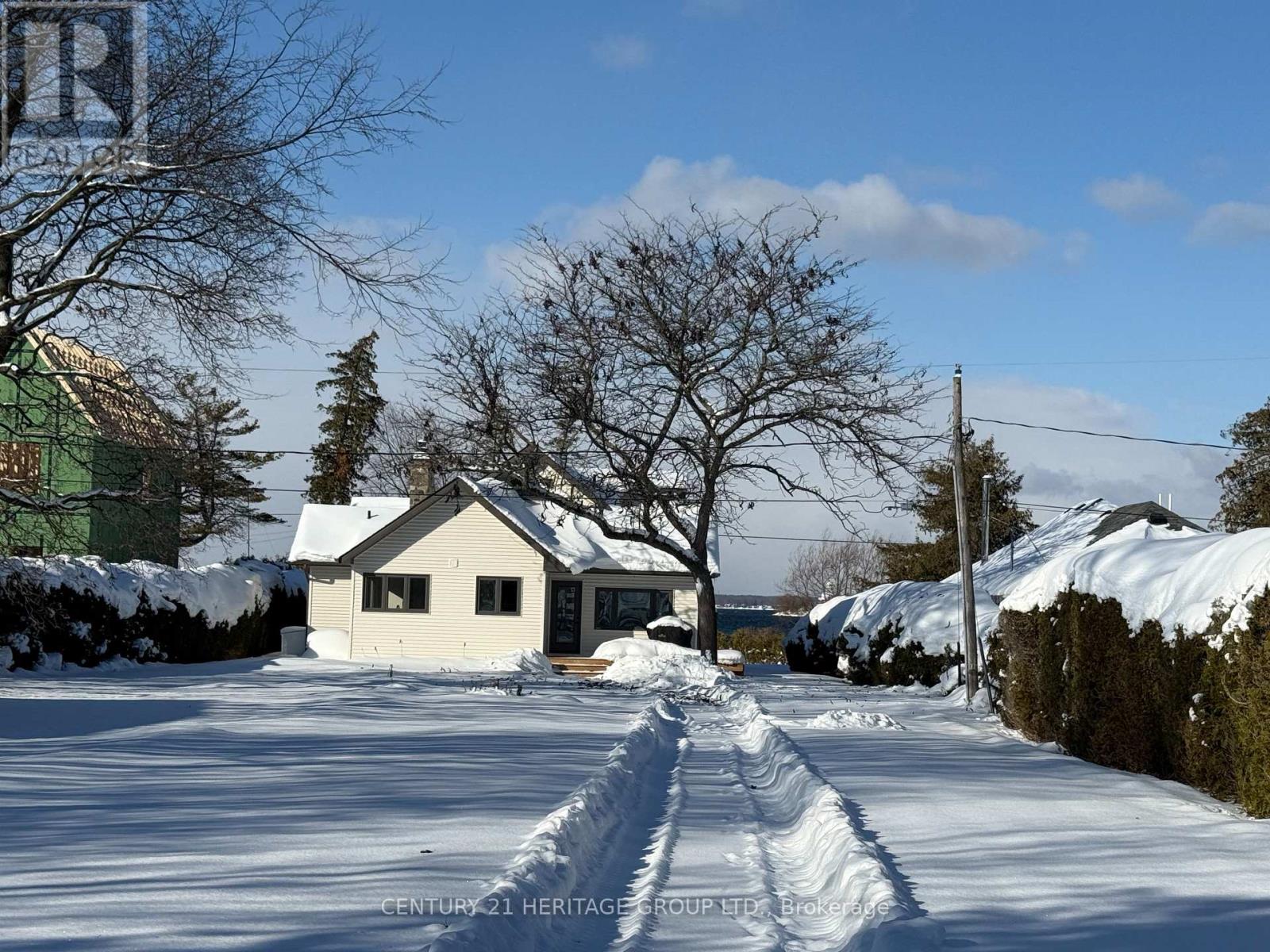 911 Lake Drive N, Georgina (Historic Lakeshore Communities), Ontario  L4P 3E9 - Photo 36 - N12633758