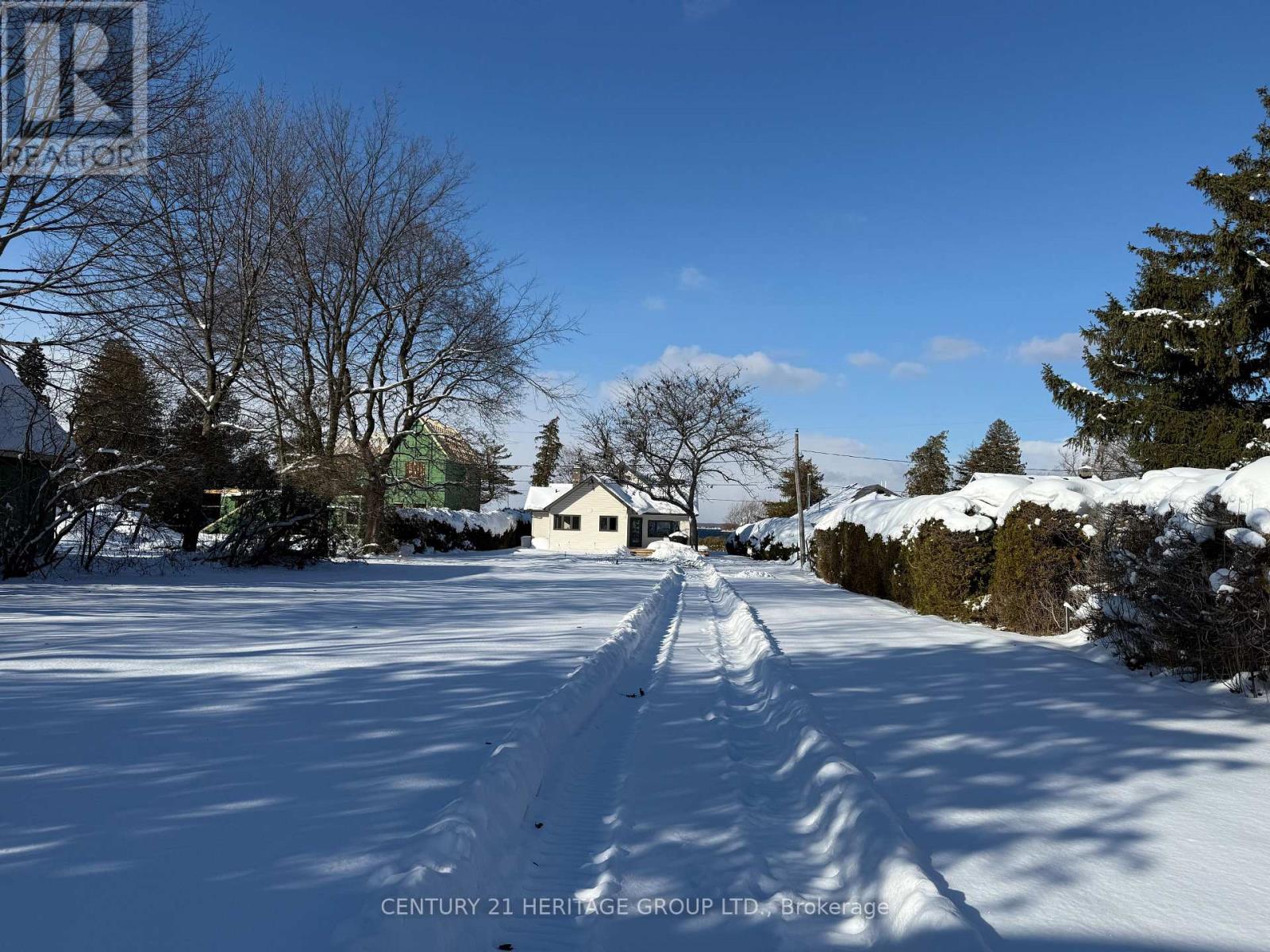 911 Lake Drive N, Georgina (Historic Lakeshore Communities), Ontario  L4P 3E9 - Photo 37 - N12633758