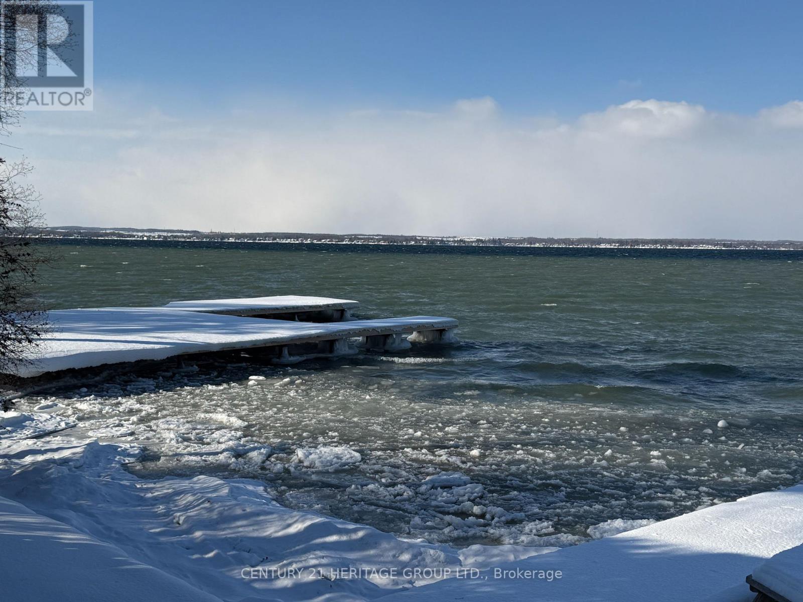 911 Lake Drive N, Georgina (Historic Lakeshore Communities), Ontario  L4P 3E9 - Photo 4 - N12633758