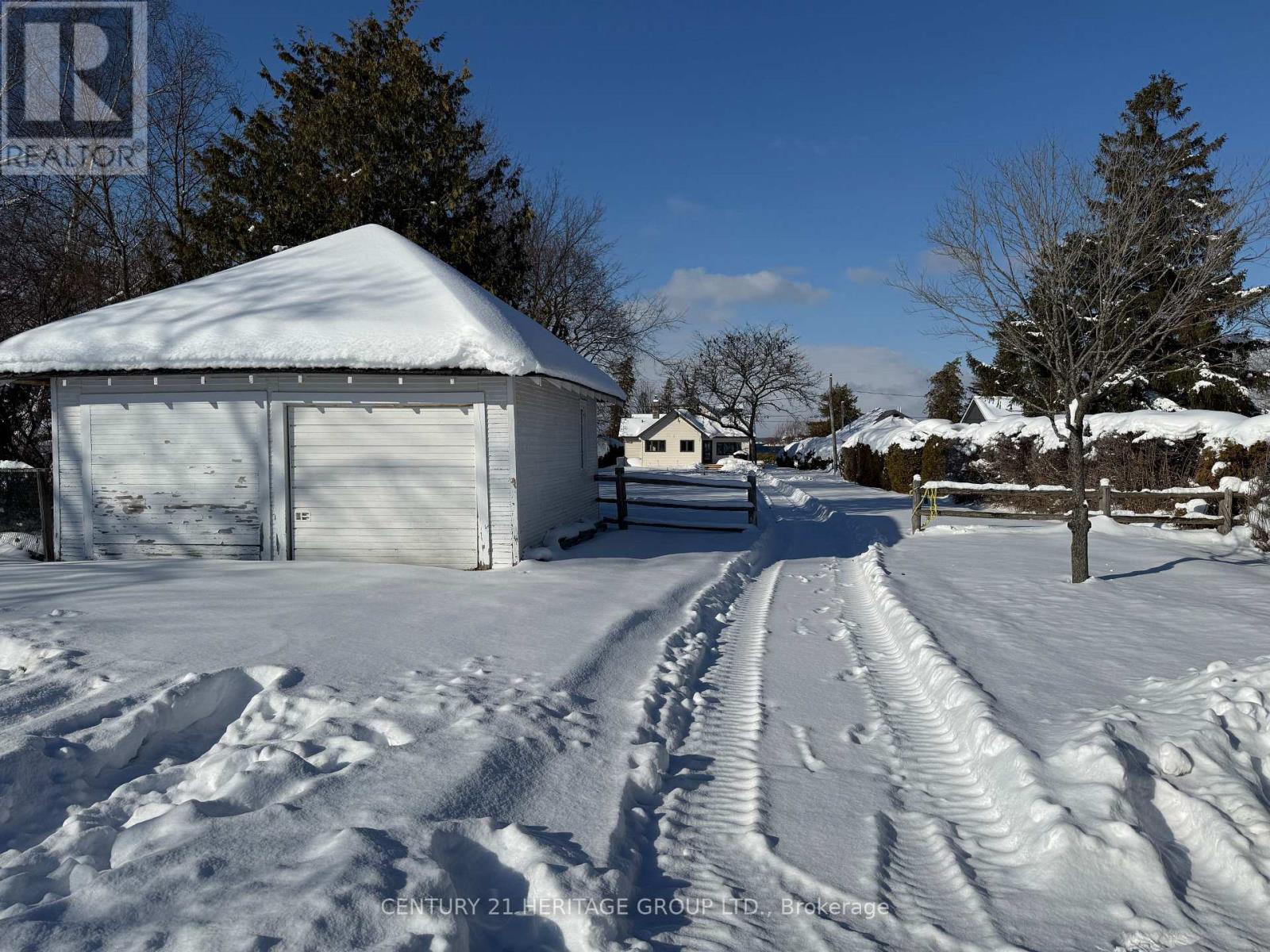 911 Lake Drive N, Georgina (Historic Lakeshore Communities), Ontario  L4P 3E9 - Photo 42 - N12633758