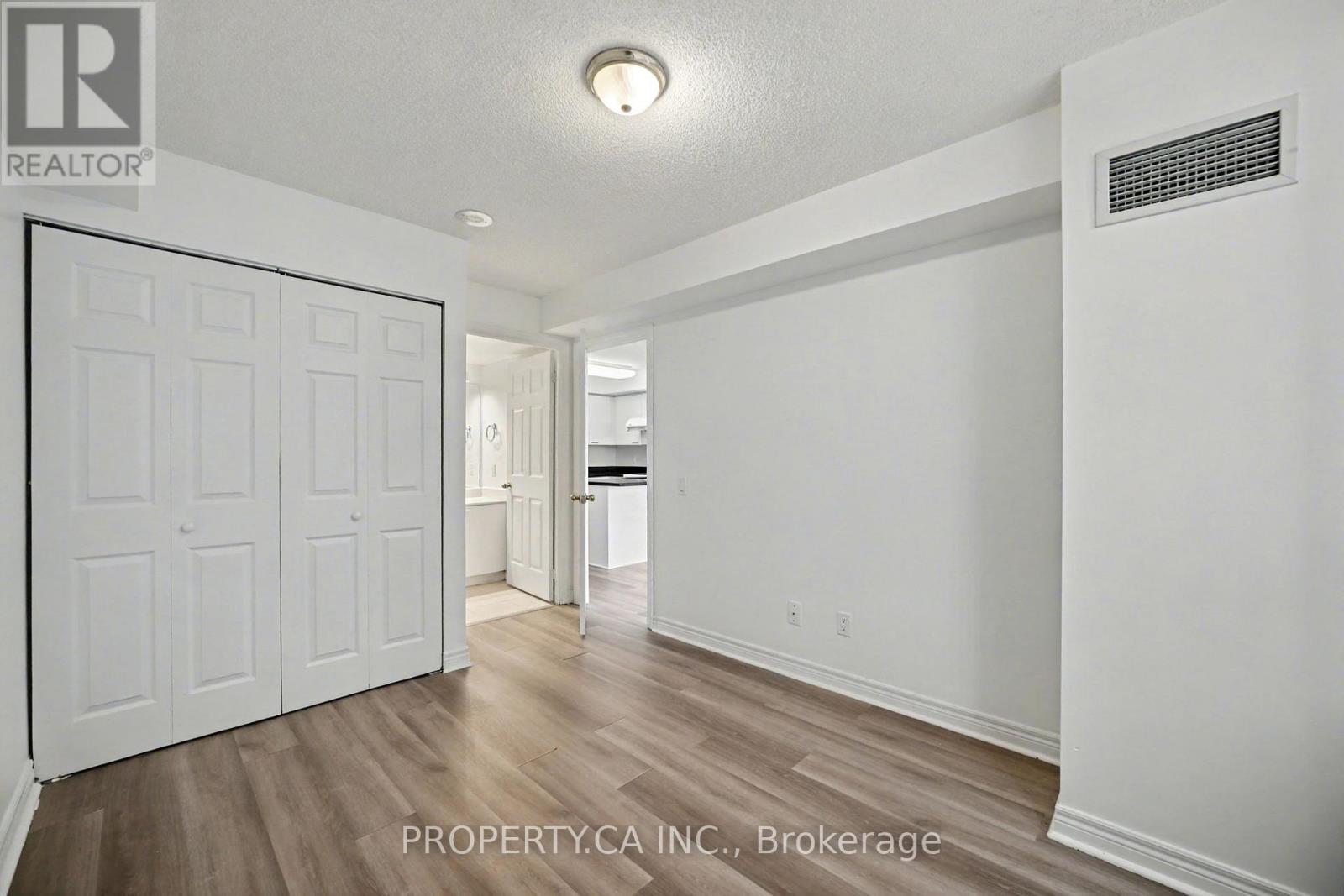 301 - 51 Times Avenue, Markham (Commerce Valley), Ontario  L3T 7X6 - Photo 7 - N12633784