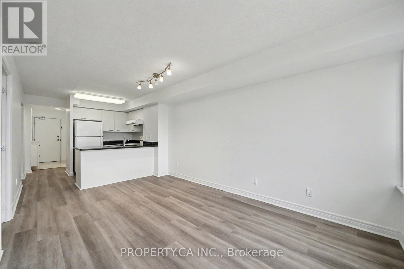 301 - 51 Times Avenue, Markham (Commerce Valley), Ontario  L3T 7X6 - Photo 9 - N12633784