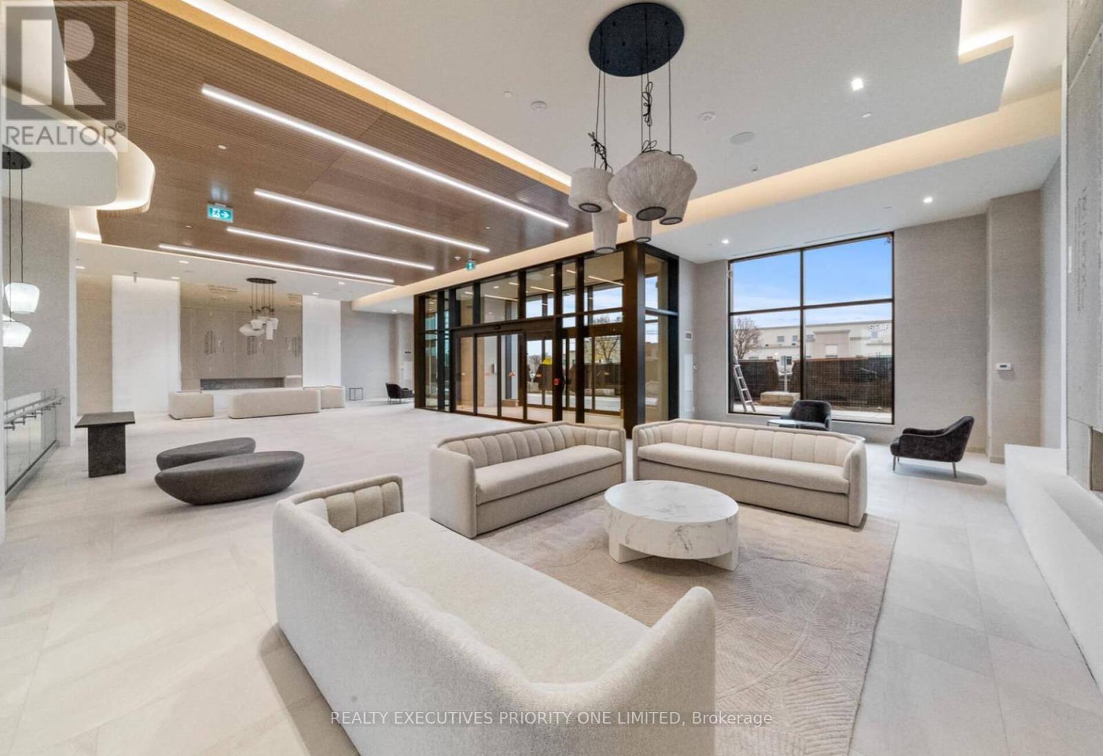 2018 - 8960 Jane Street, Vaughan (Concord), Ontario  L4K 0N9 - Photo 3 - N12633816