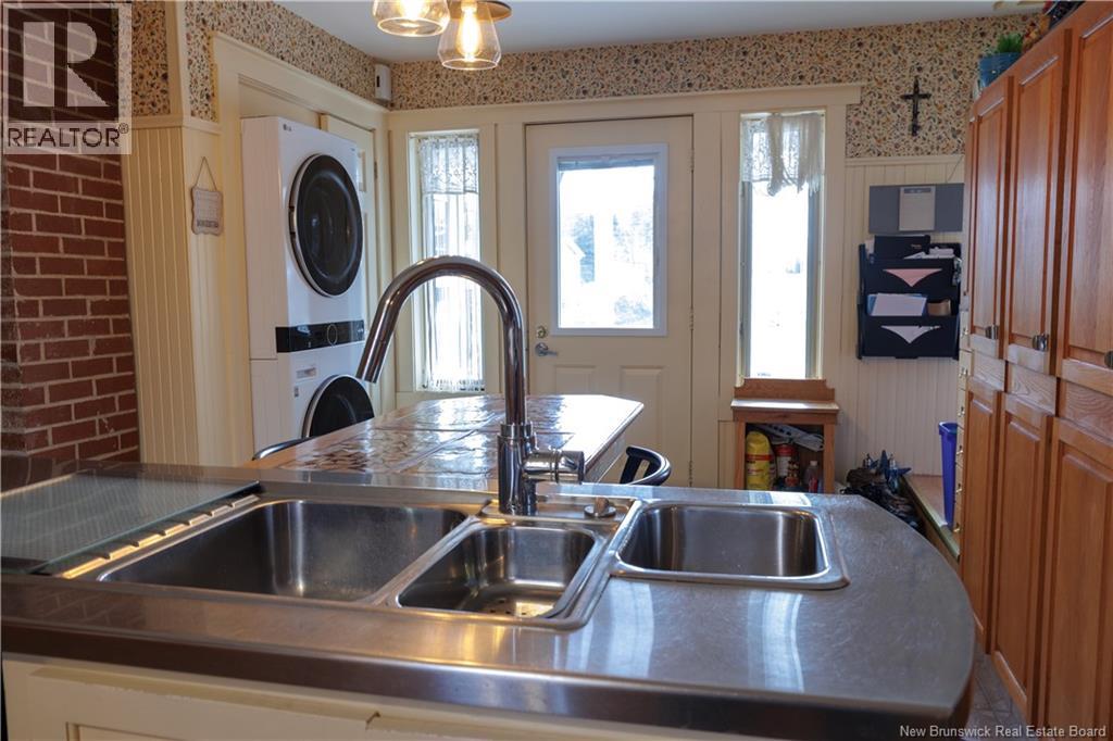 539 Boulevard St Pierre O, Caraquet, New Brunswick  E1W 1A3 - Photo 7 - NB131280