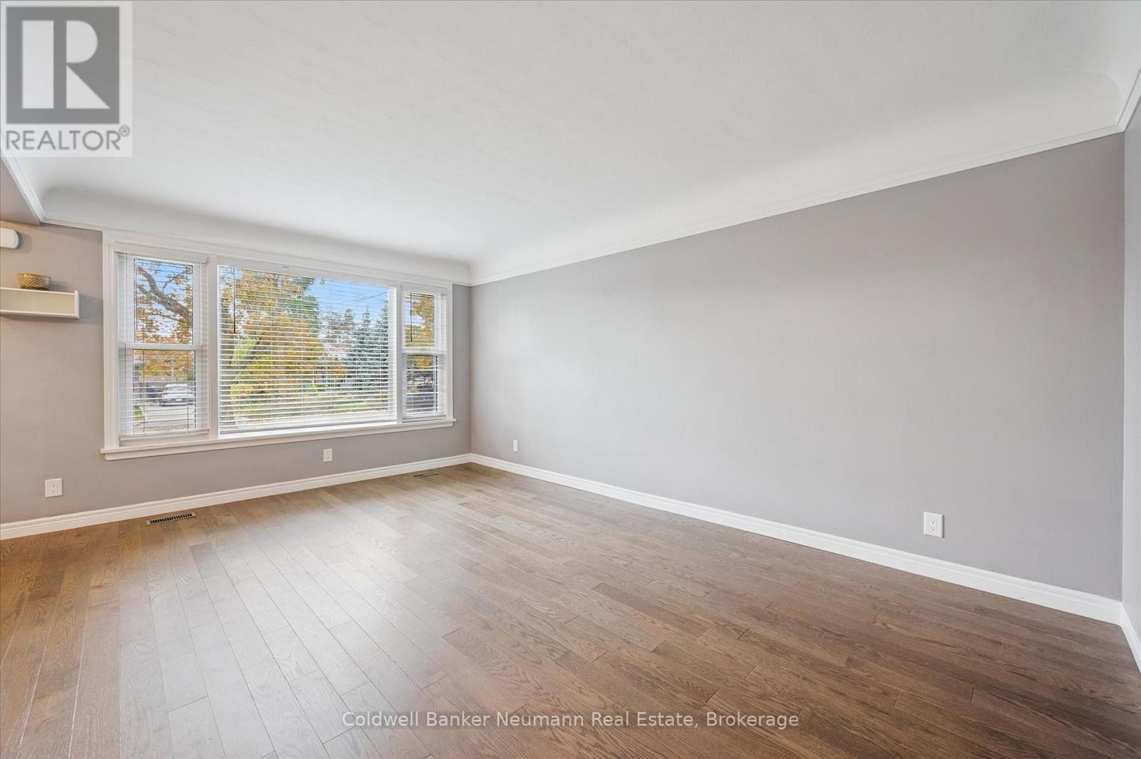 23 Collingwood Street, Guelph, Ontario  N1E 3R2 - Photo 24 - X12491248