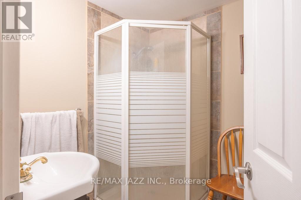 22 Sunrise Drive, Scugog, Ontario  L0B 1B0 - Photo 19 - E12290964