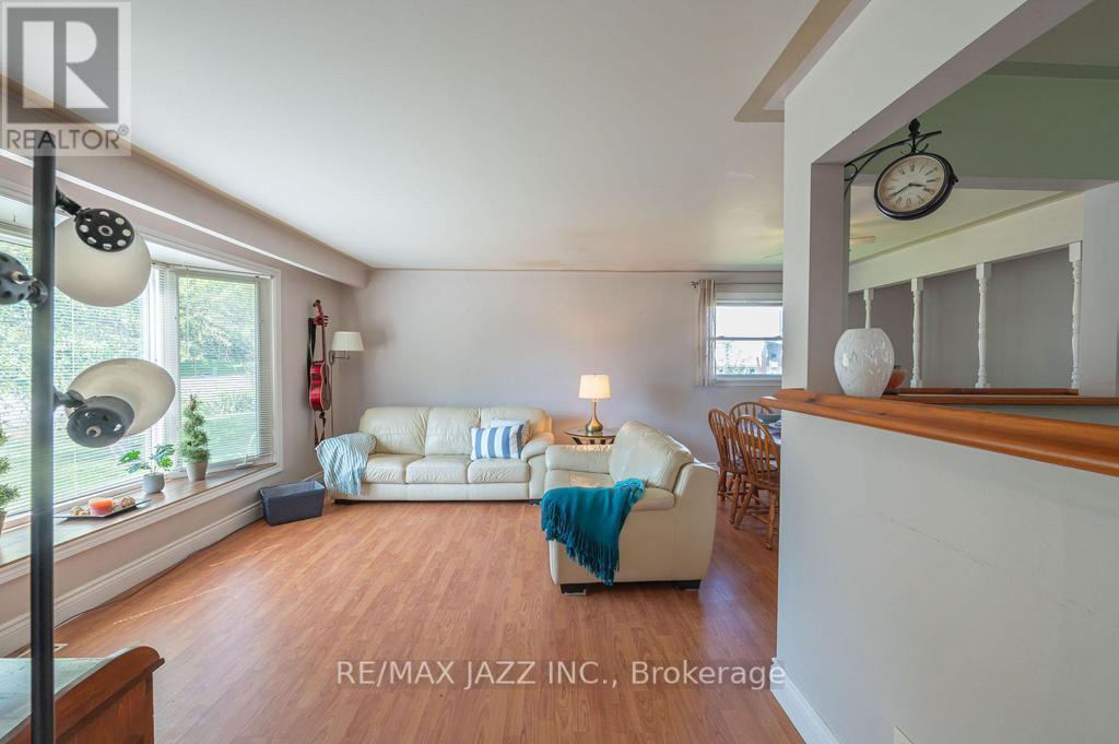 22 Sunrise Drive, Scugog, Ontario  L0B 1B0 - Photo 4 - E12290964