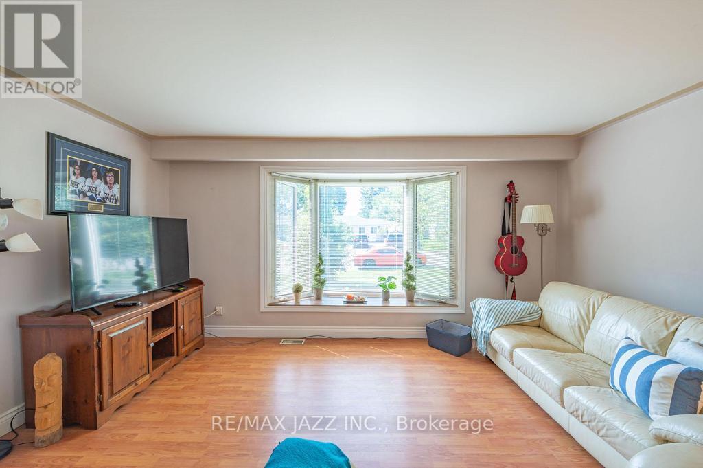 22 Sunrise Drive, Scugog, Ontario  L0B 1B0 - Photo 7 - E12290964