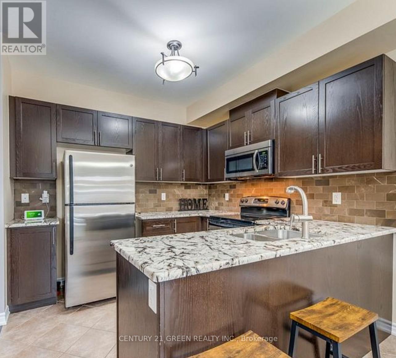 654 Murray Meadows Place, Milton (Cl Clarke), Ontario  L9T 8L9 - Photo 4 - W12633772