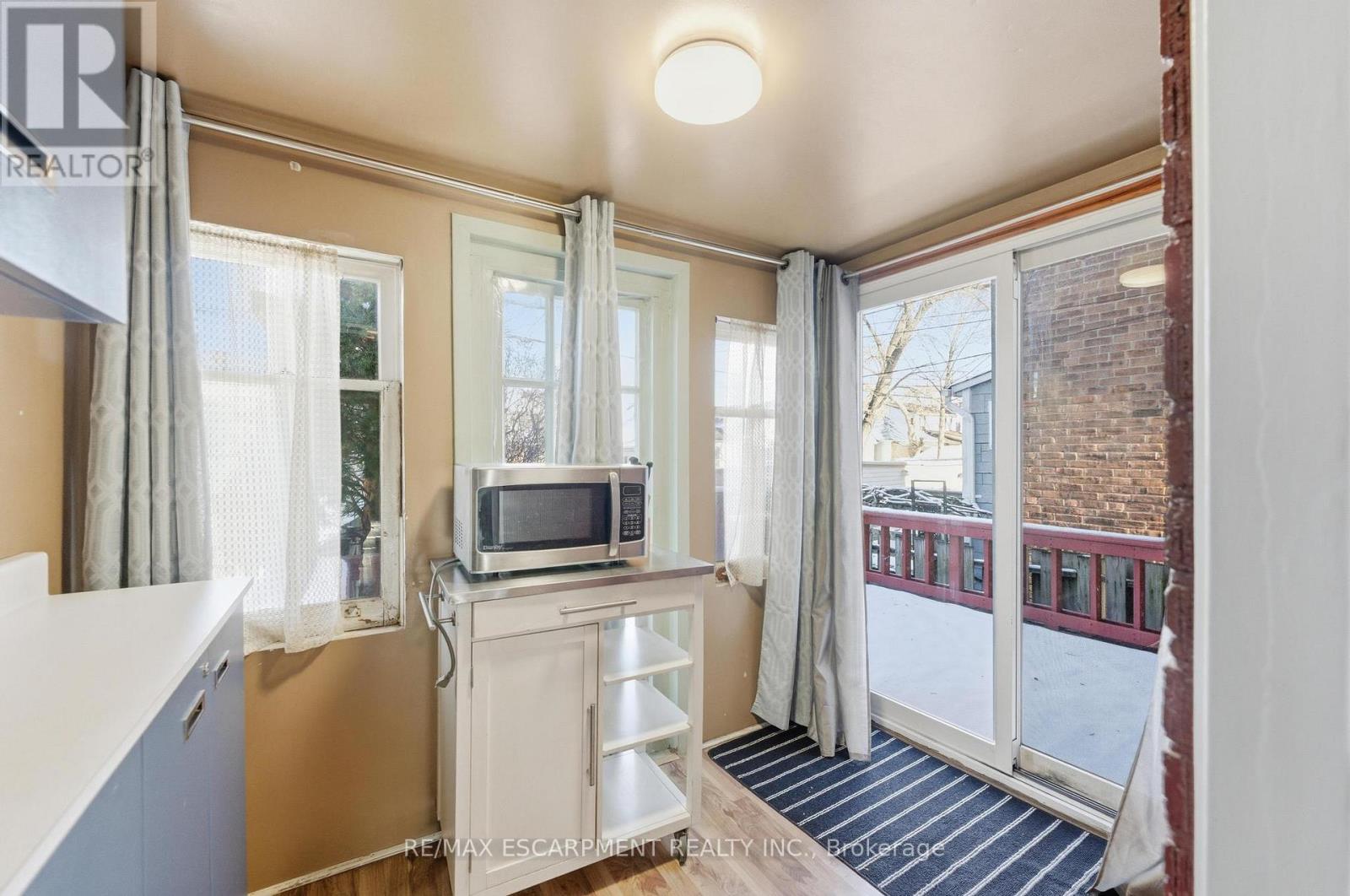 24 Mahoney Avenue, Toronto, Ontario  M6M 2H4 - Photo 12 - W12633788