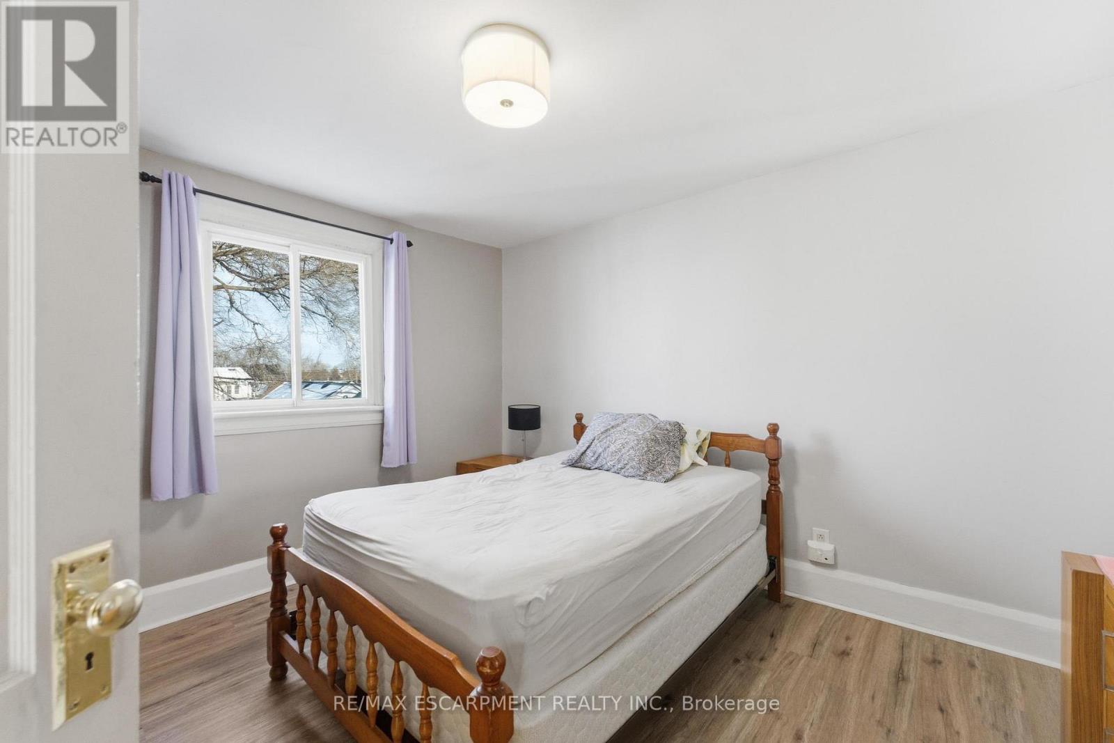 24 Mahoney Avenue, Toronto, Ontario  M6M 2H4 - Photo 14 - W12633788