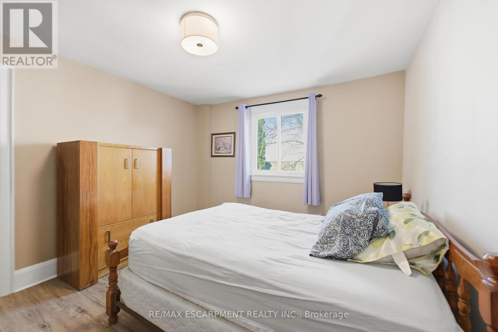 24 Mahoney Avenue, Toronto, Ontario  M6M 2H4 - Photo 15 - W12633788