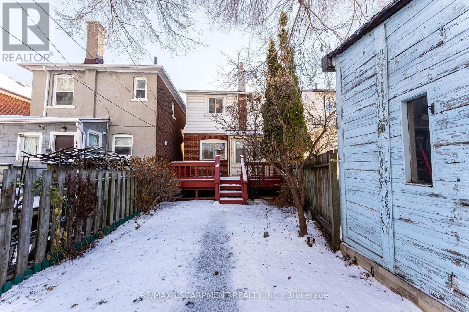 24 Mahoney Avenue, Toronto, Ontario  M6M 2H4 - Photo 26 - W12633788