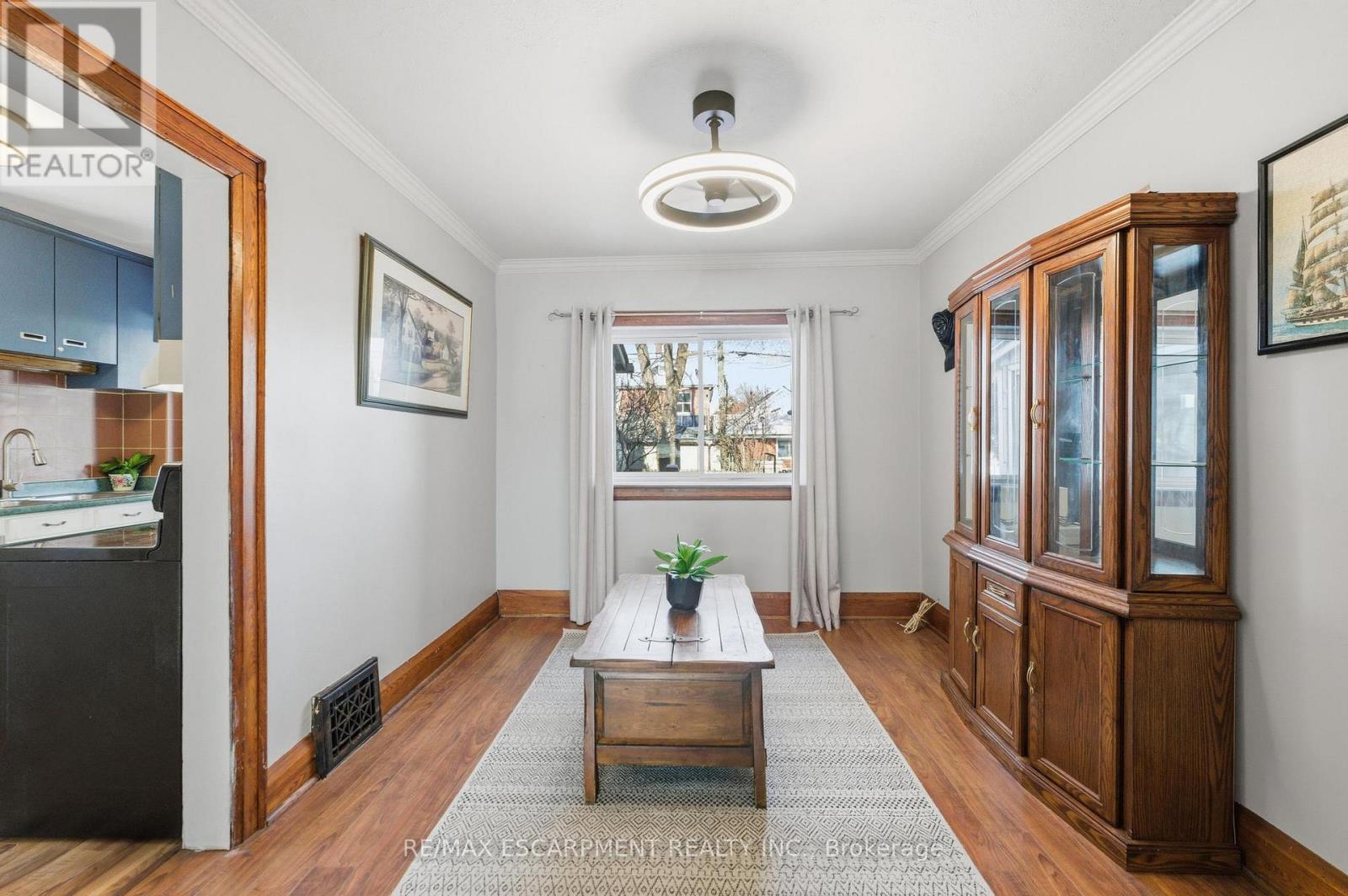 24 Mahoney Avenue, Toronto, Ontario  M6M 2H4 - Photo 7 - W12633788