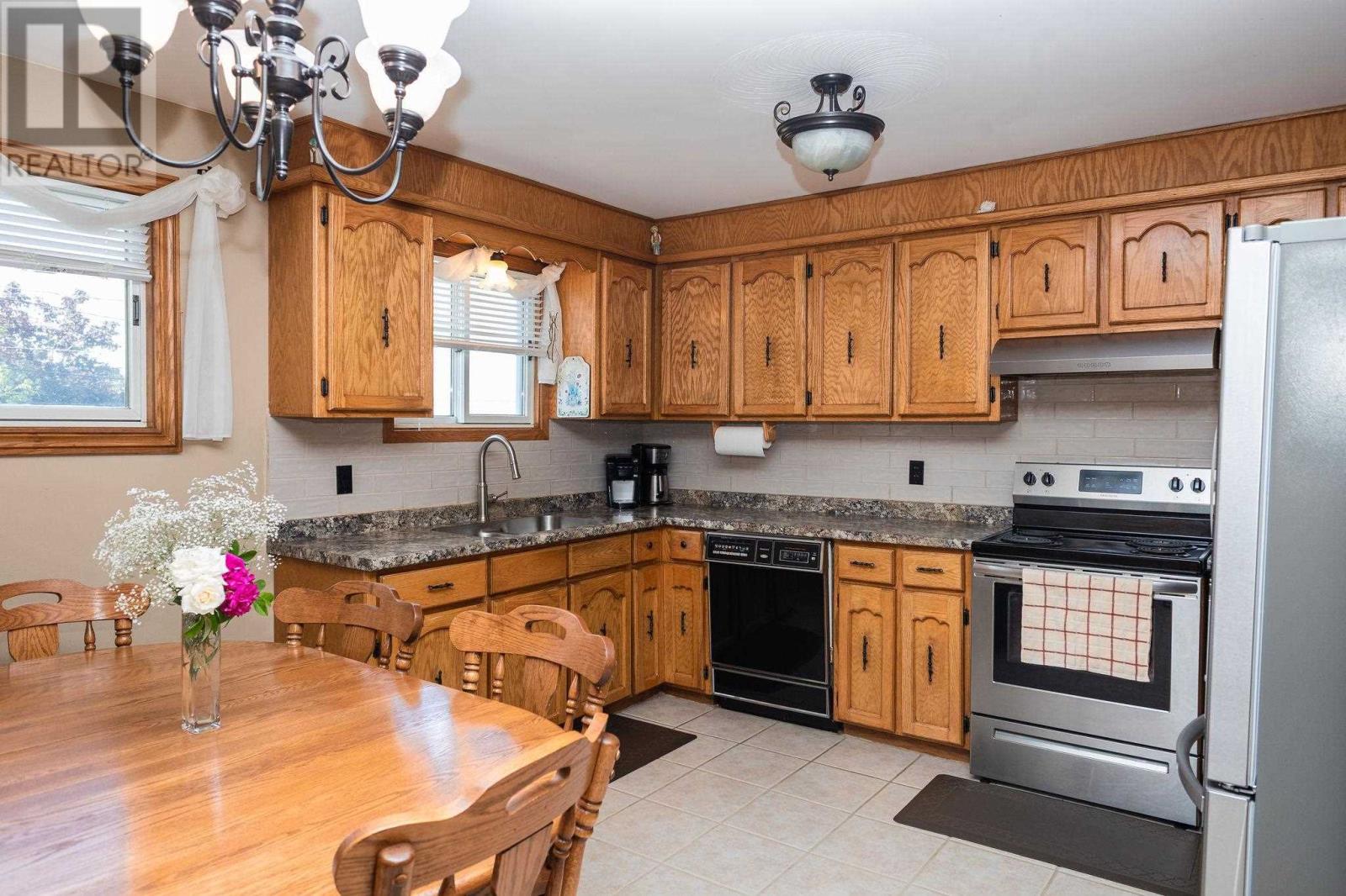 60 Tilley Rd, Sault Ste. Marie, Ontario  P6B 3Y6 - Photo 18 - SM252014