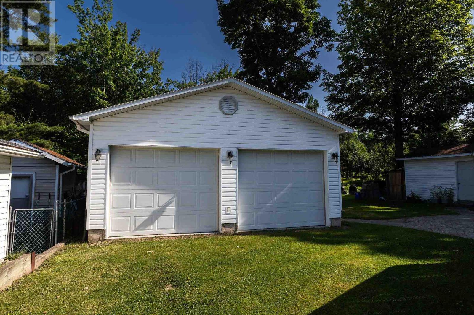 60 Tilley Rd, Sault Ste. Marie, Ontario  P6B 3Y6 - Photo 5 - SM252014