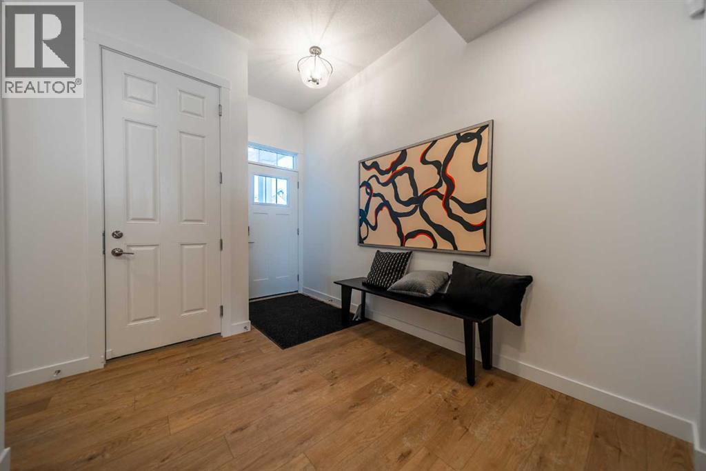 203 Lucas Common Nw, Calgary, Alberta  T3P 2B3 - Photo 2 - A2254542