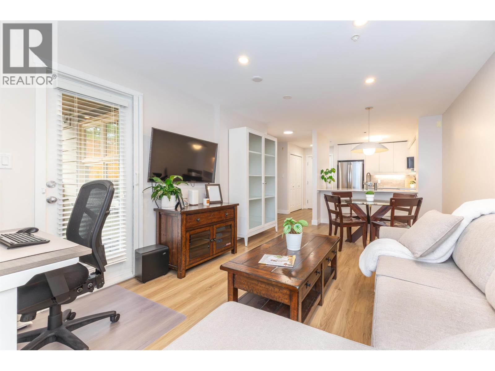 210 808 Sangster Place, New Westminster, British Columbia V3L 5W3 - Photo 15 - R3070229