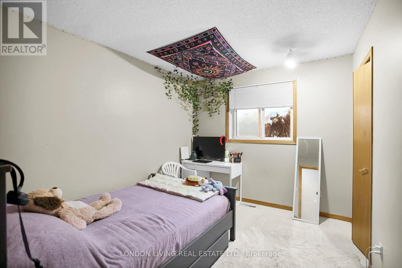 42 Bourbon Lane, London East, Ontario  N5V 4B2 - Photo 12 - X12633932