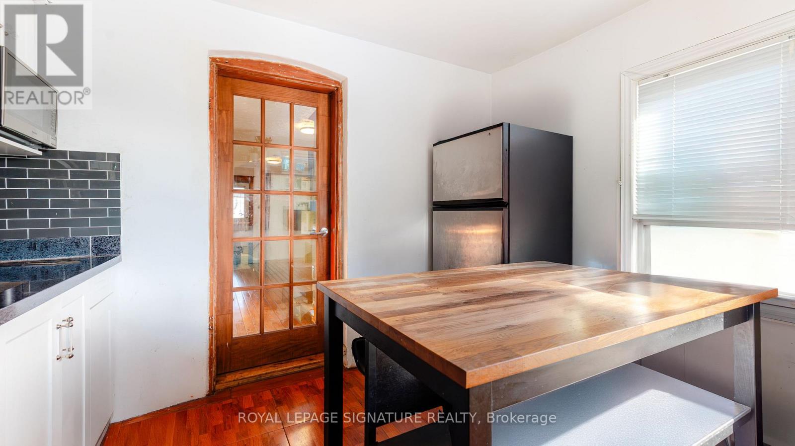 81 Lambton Avenue, Toronto, Ontario  M6N 2S4 - Photo 5 - W12631780