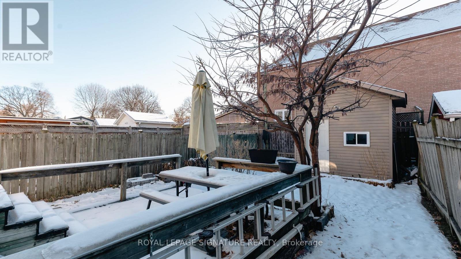 81 Lambton Avenue, Toronto, Ontario  M6N 2S4 - Photo 20 - W12631780