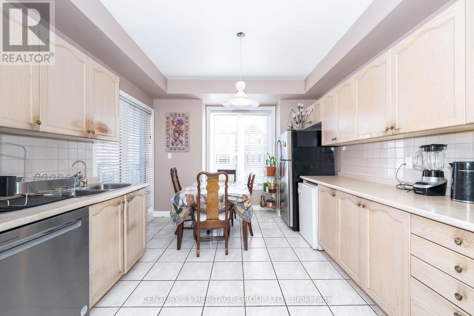 18 Orchid Road, Markham, Ontario  L3T 7T6 - Photo 16 - N12473888