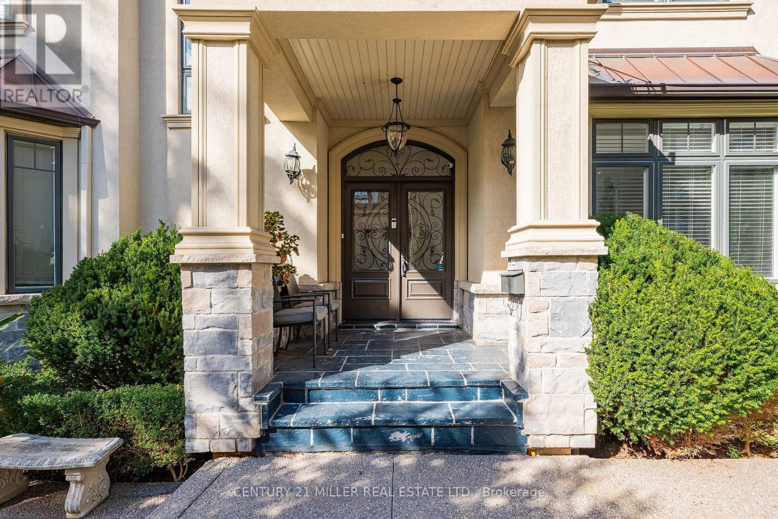 108 Livno Common, Oakville, Ontario  L6L 1H1 - Photo 6 - W12468357