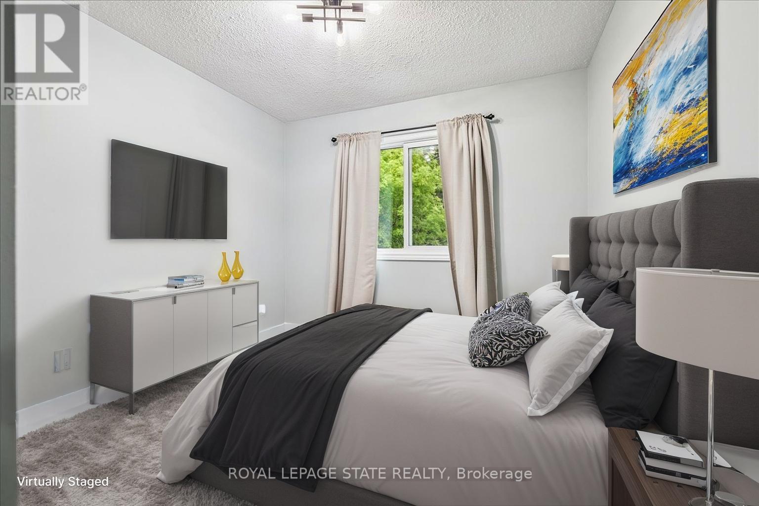 22 Merritt Crescent, Grimsby (Grimsby West), Ontario  L3M 4X5 - Photo 6 - X12434580