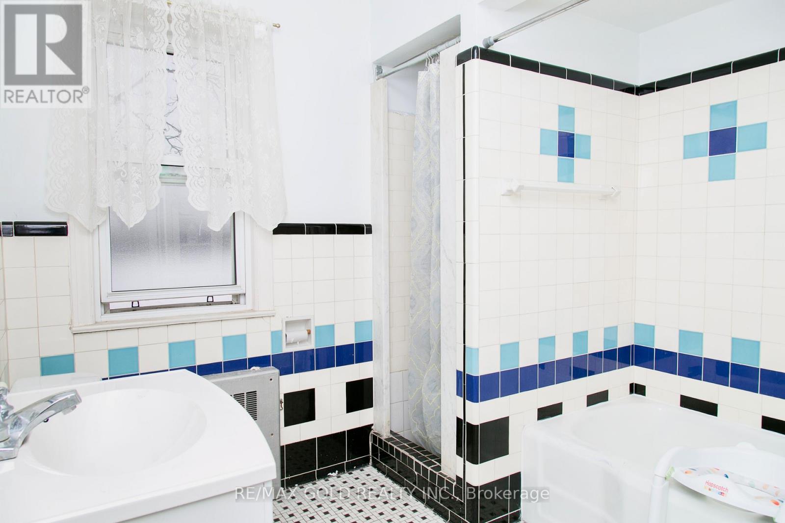 1236 Hickory Road, Windsor, Ontario  N8Y 3S6 - Photo 15 - X12628026