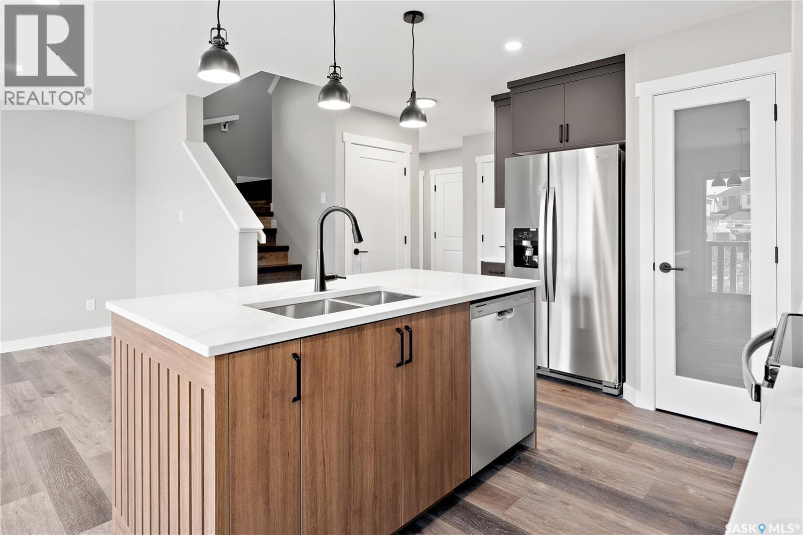 411 Kinloch Crescent, Saskatoon, Saskatchewan  S7M 5N8 - Photo 8 - SK020235