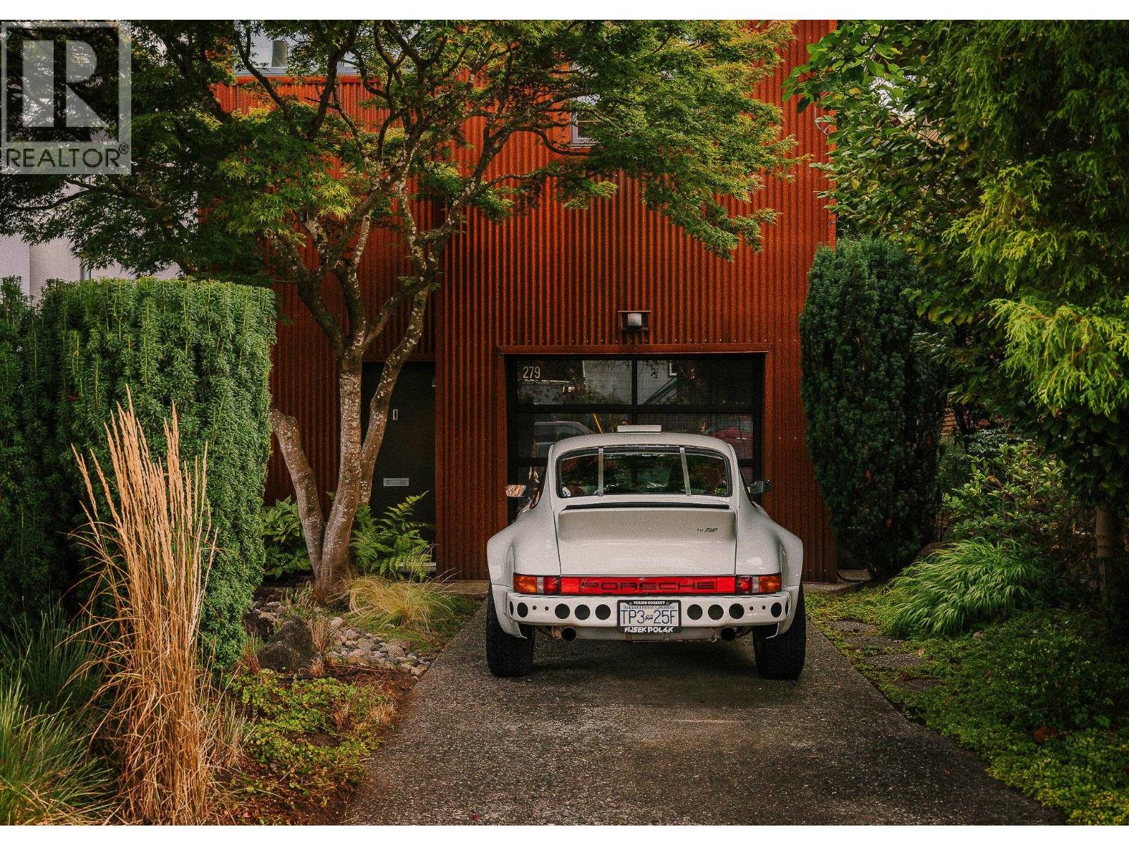 279 E 26TH AVENUE, Vancouver, British Columbia