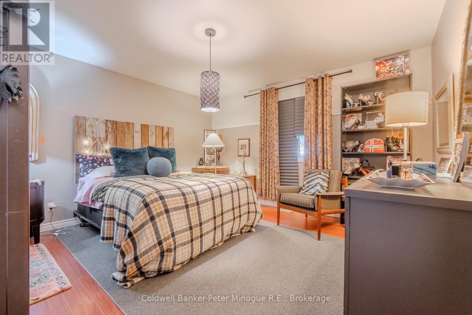 54 Lakeshore Drive, Temagami, Ontario  P0H 2H0 - Photo 13 - X12633404