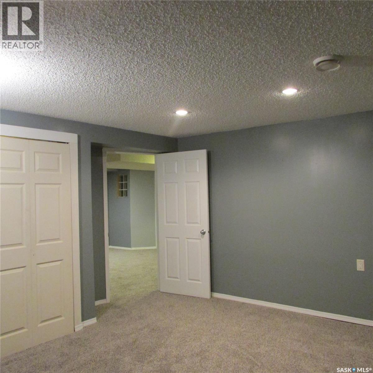 11 Watts Bay, Regina, Saskatchewan  S4N 5G6 - Photo 19 - SK025639